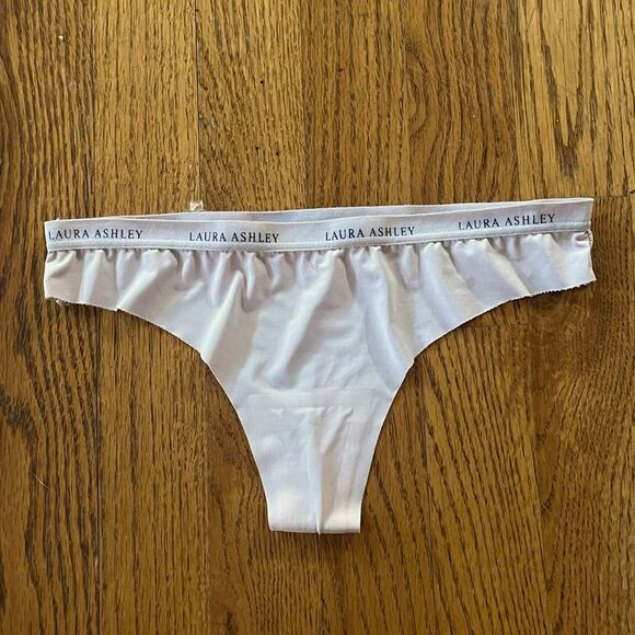 LAURA ASHLEY Panties - Picture 1 of 4